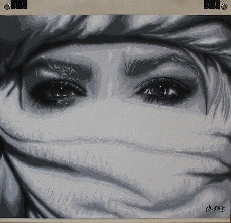 glamour 13 - 73x70cm - tissu toil&eacute; - avec l'aimable autorisation de la mod&egrave;le - vendu